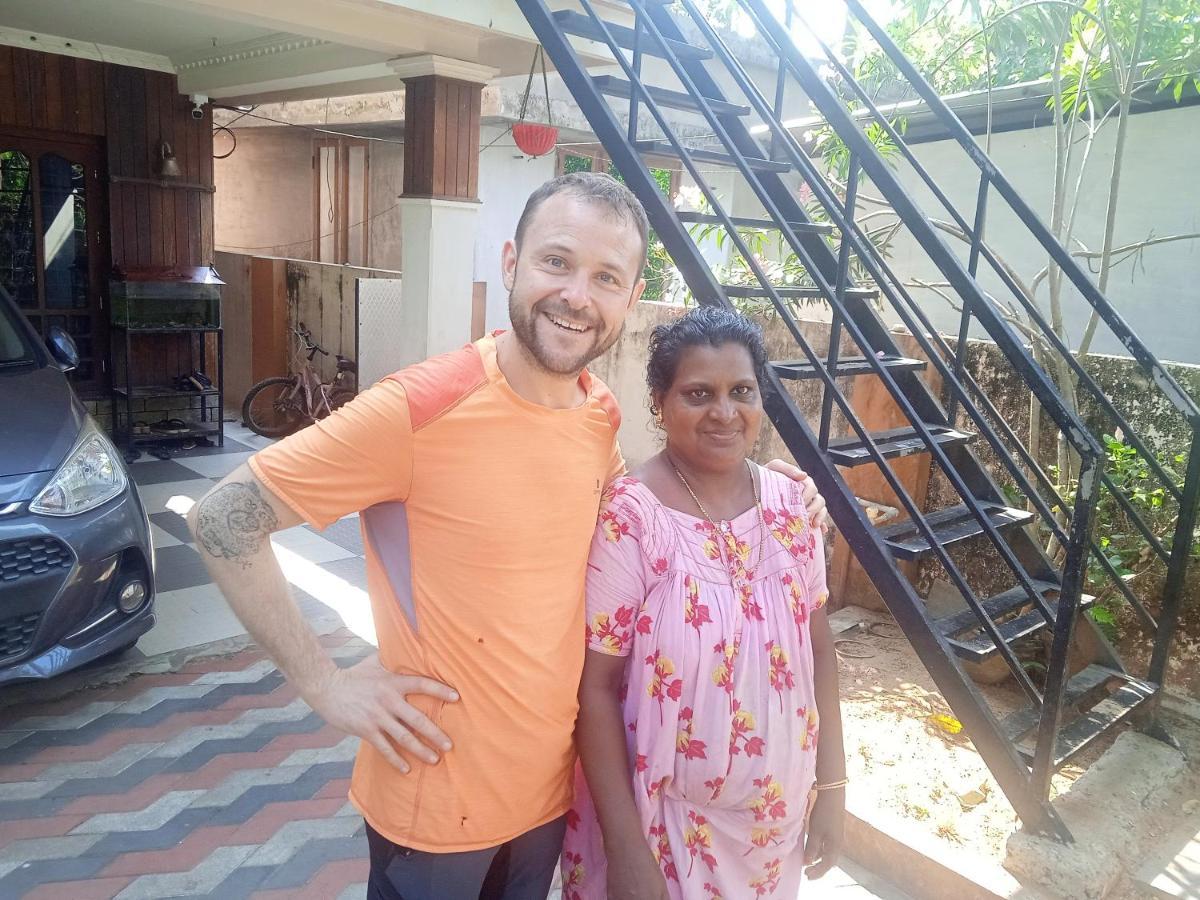 Vintage Inn Homestay Cherai Beach Exterior photo