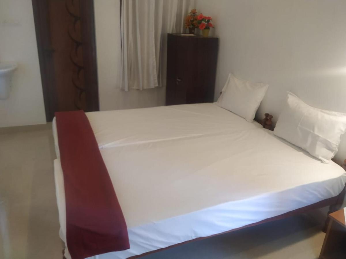 Vintage Inn Homestay Cherai Beach Exterior photo